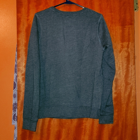 ABERCROMBIE SWEATSHIRT - Picture 7 of 7